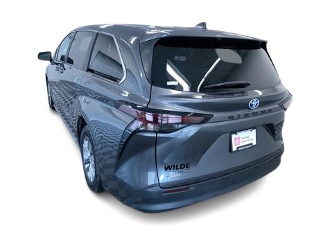 Thumbnail: 2025 Toyota Sienna - 4