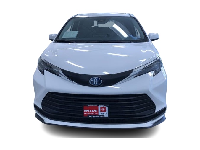 Thumbnail: 2025 Toyota Sienna - 26