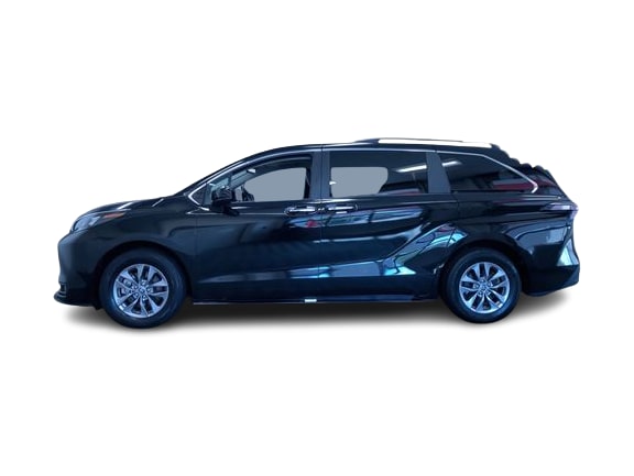 Thumbnail: 2025 Toyota Sienna - 3