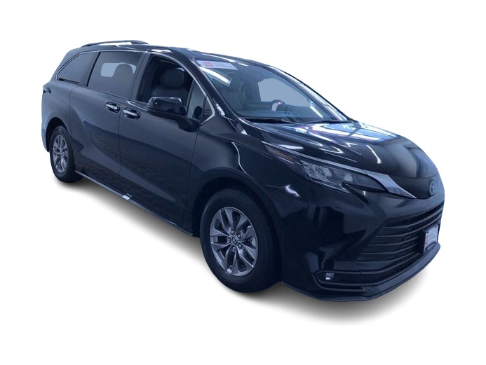 Thumbnail: 2025 Toyota Sienna - 35