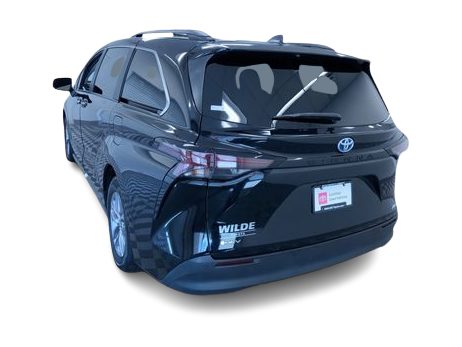 Thumbnail: 2025 Toyota Sienna - 21