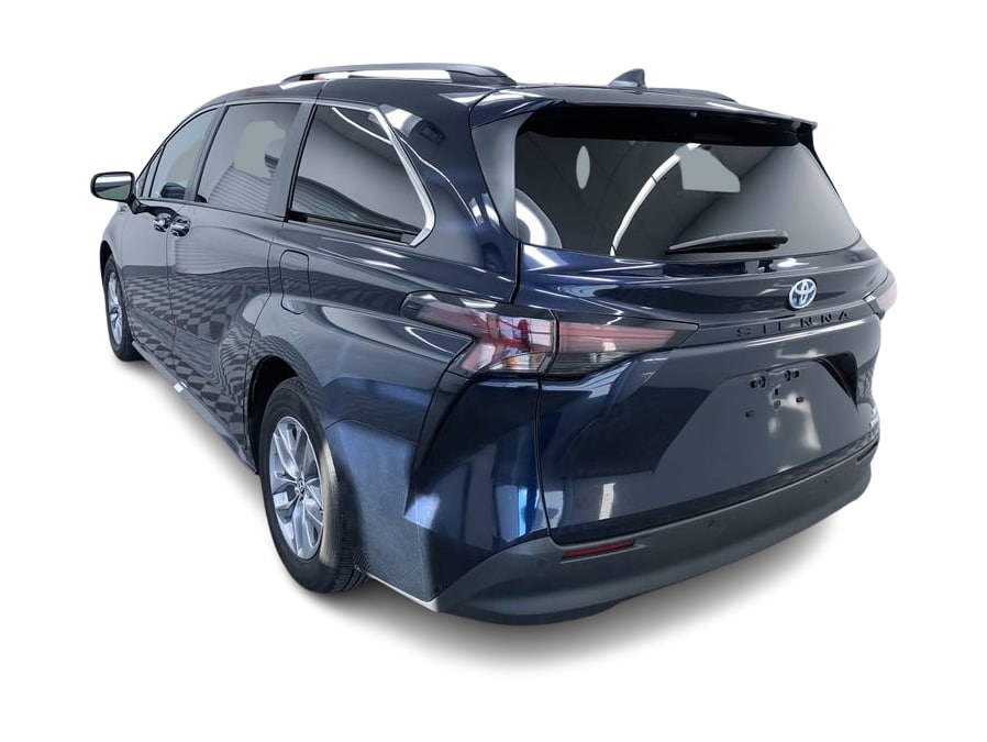 2024 Toyota Sienna XLE 4