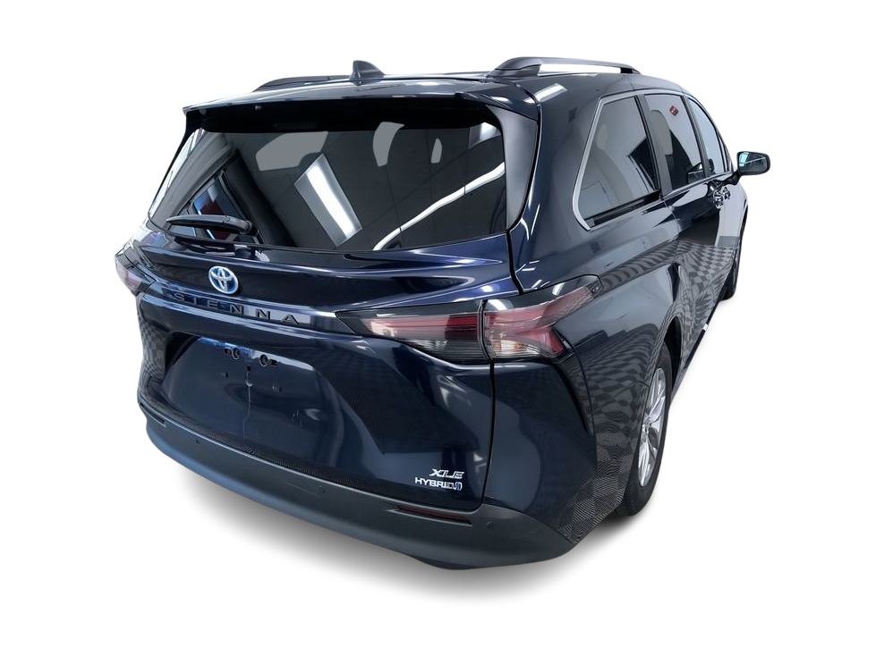 2024 Toyota Sienna XLE 23