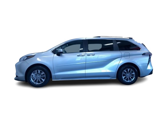 Thumbnail: 2024 Toyota Sienna - 3