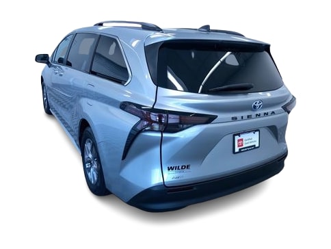 Thumbnail: 2024 Toyota Sienna - 4