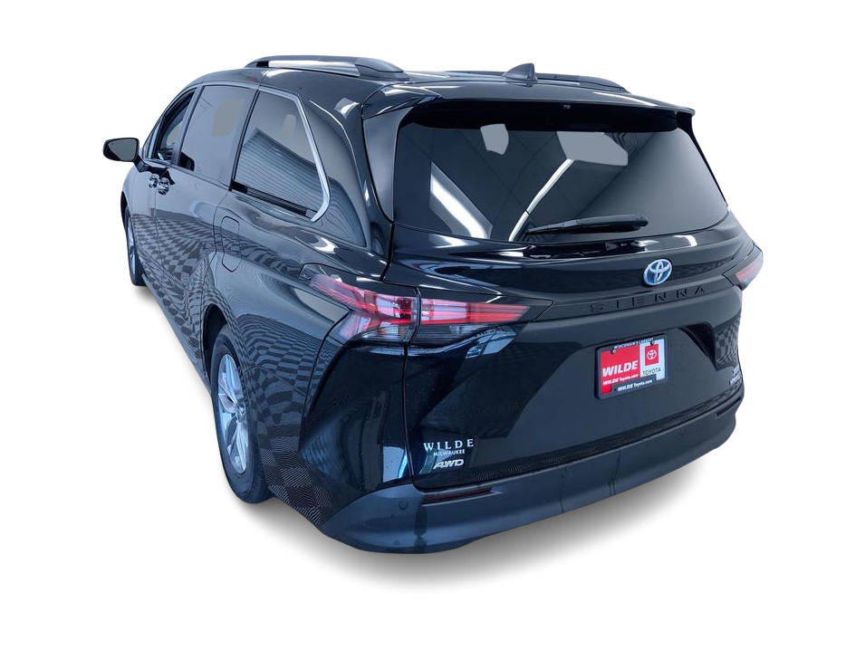 Thumbnail: 2021 Toyota Sienna - 4