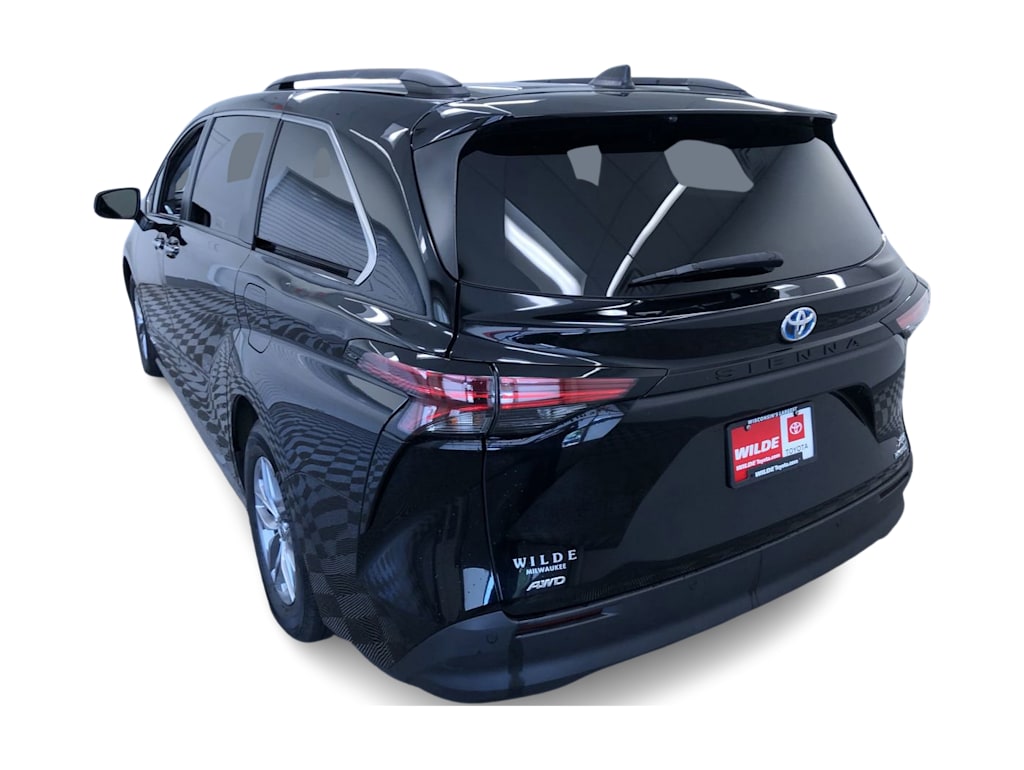 Thumbnail: 2021 Toyota Sienna - 23