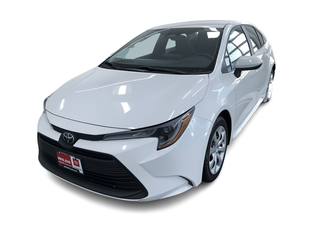 Used 2023 Toyota Corolla LE with VIN 5YFB4MDE8PP044872 for sale in Medford, OR