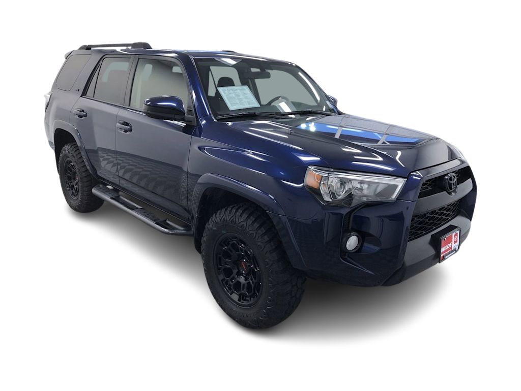 2018 Toyota 4Runner SR5 38