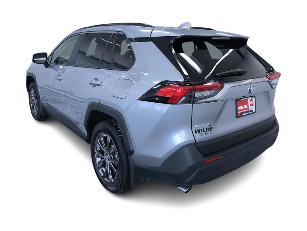 2022 Toyota RAV4 XLE Premium 25