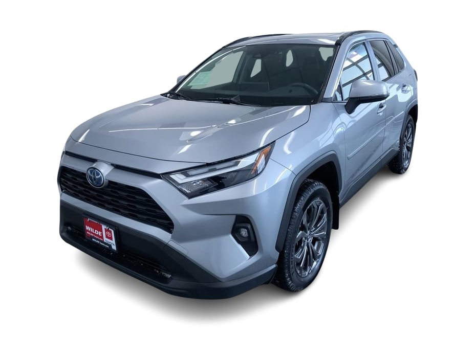 2022 Toyota RAV4 XLE Premium 22