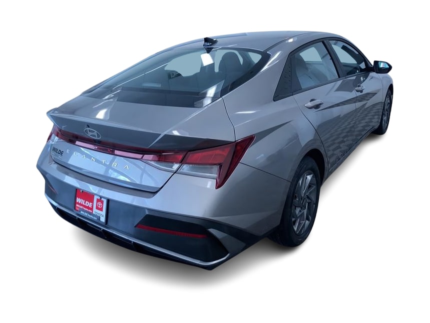 2024 Hyundai Elantra SEL 23