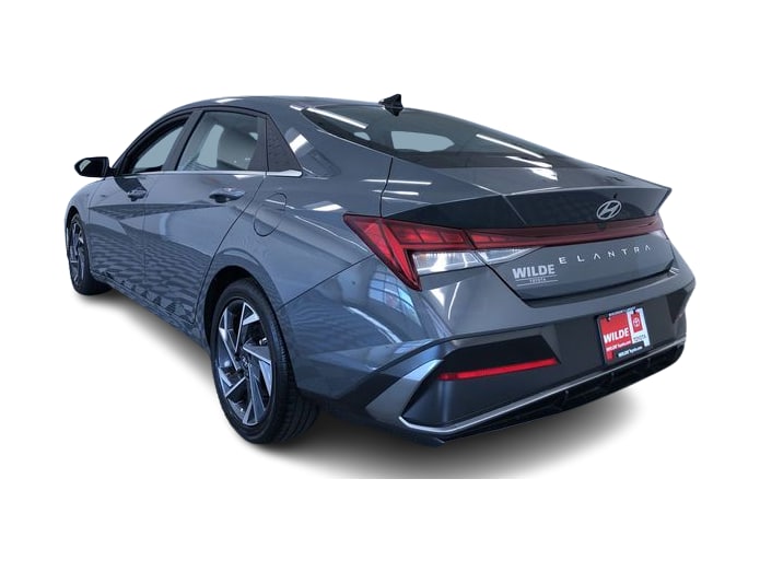 Thumbnail: 2025 Hyundai Elantra - 4