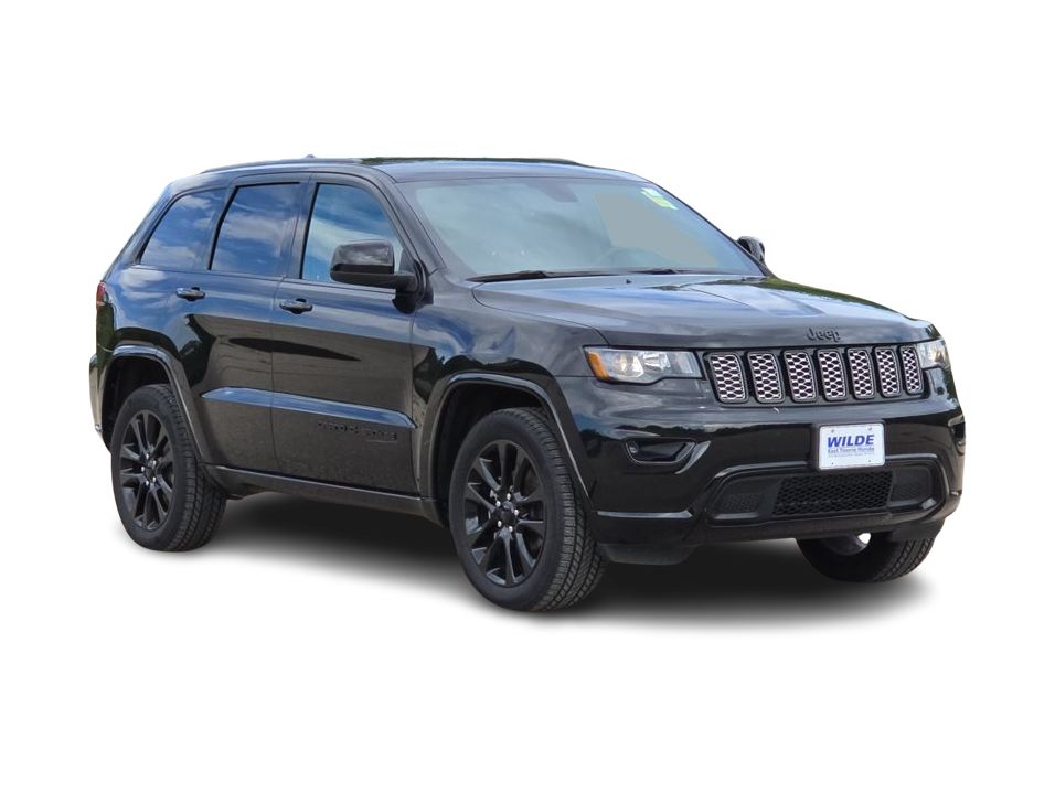 Thumbnail: 2018 Jeep Grand Cherokee - 20
