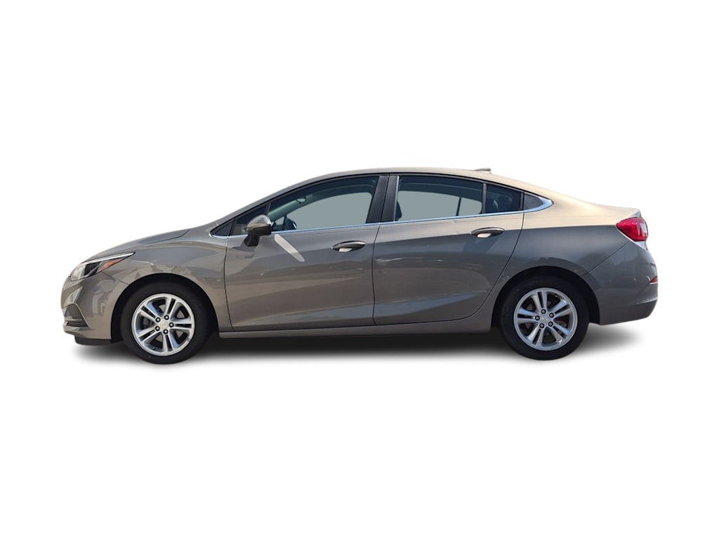 Thumbnail: 2018 Chevrolet Cruze - 3