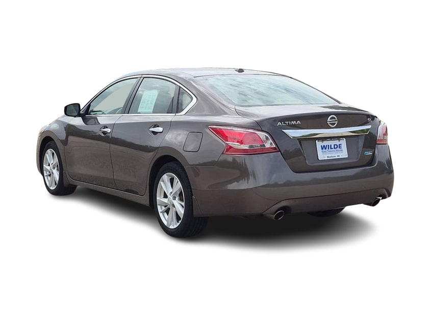 Thumbnail: 2013 Nissan Altima - 4