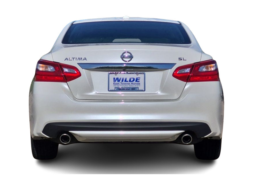Thumbnail: 2017 Nissan Altima - 5