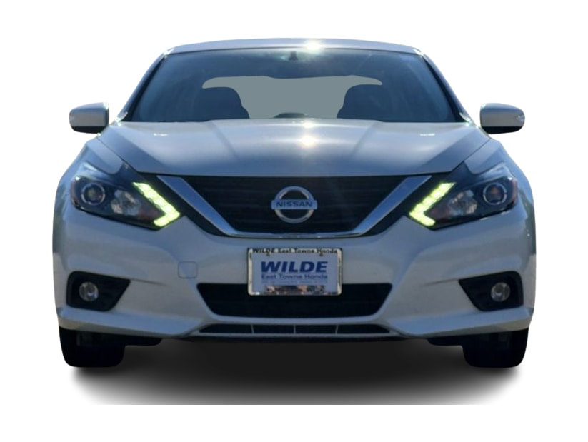Thumbnail: 2017 Nissan Altima - 6