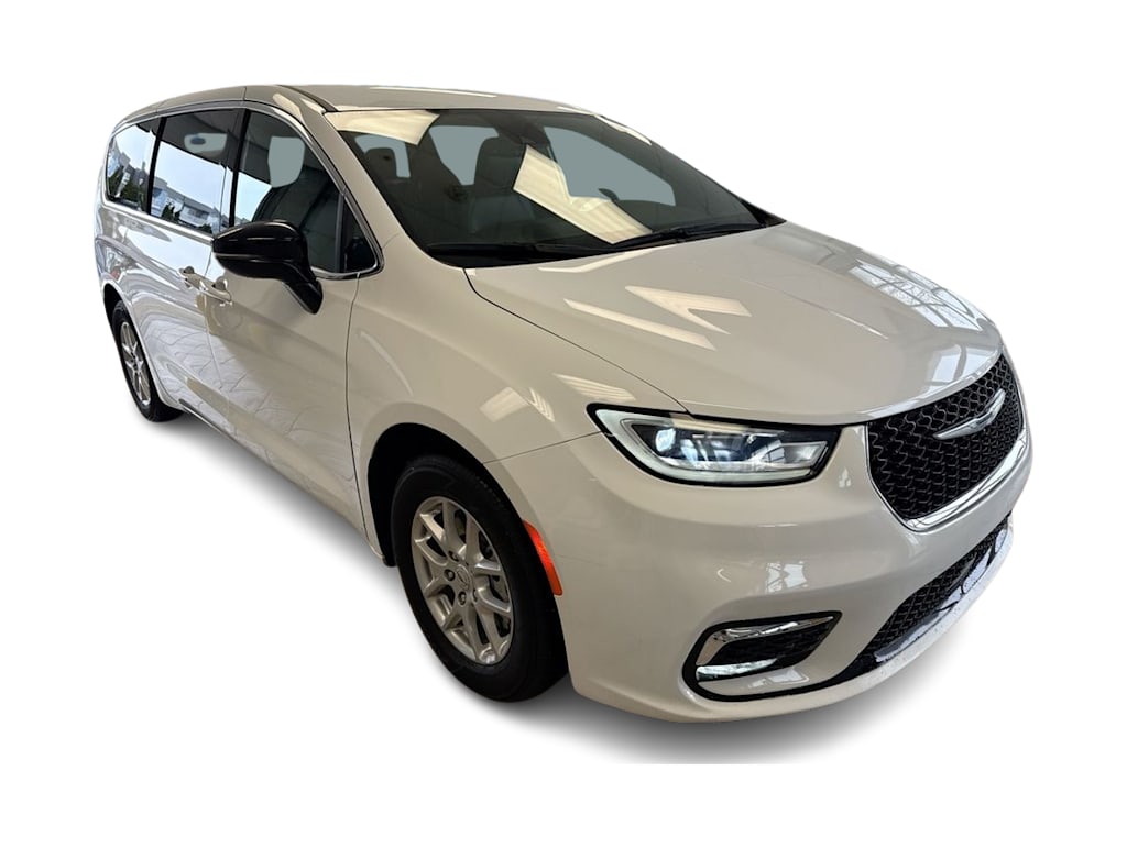 Thumbnail: 2025 Chrysler Pacifica - 20