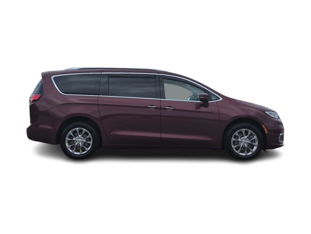 Thumbnail: 2021 Chrysler Pacifica - 22