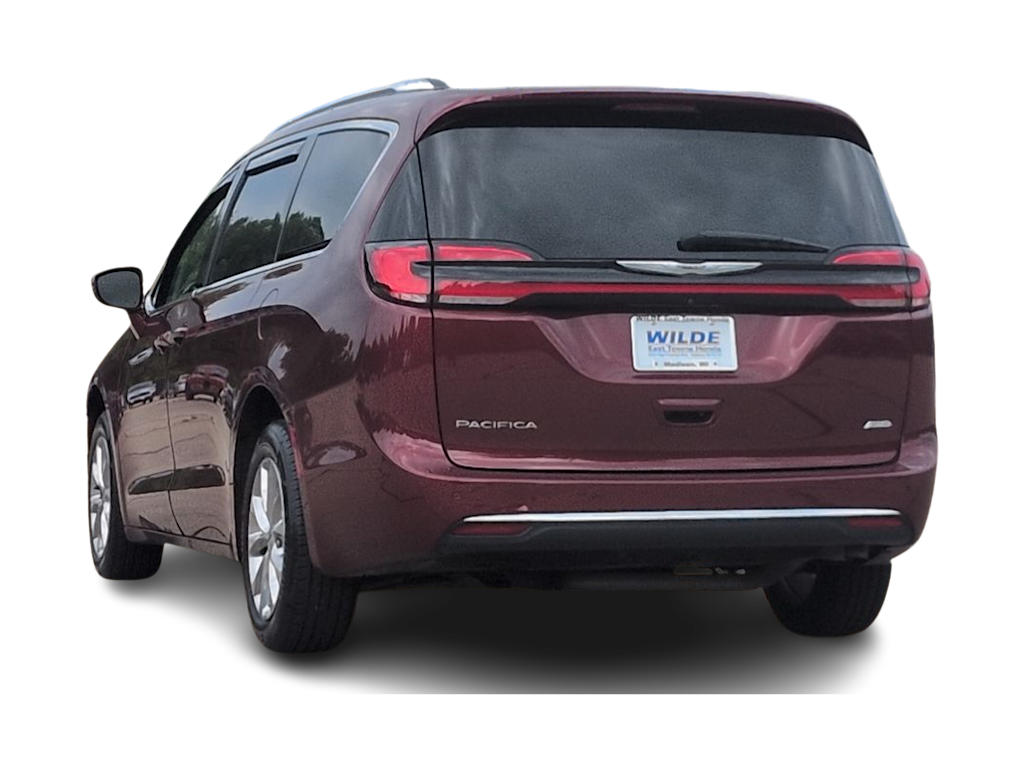 Thumbnail: 2021 Chrysler Pacifica - 3