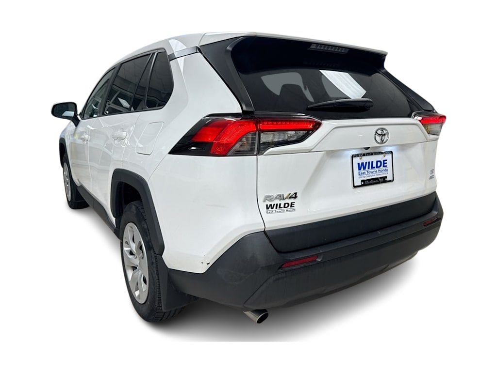 Thumbnail: 2022 Toyota RAV4 - 4