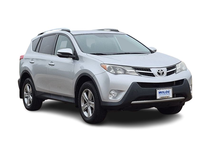 Thumbnail: 2015 Toyota RAV4 - 18