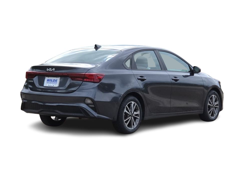 Thumbnail: 2023 Kia Forte - 22