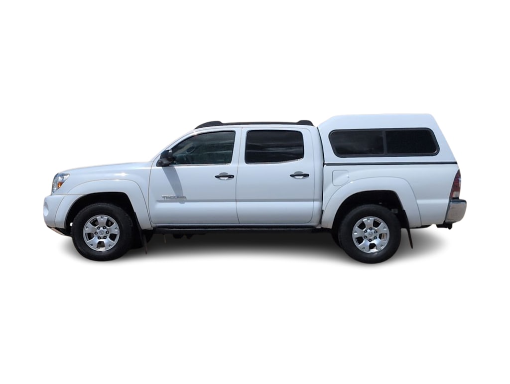 Thumbnail: 2011 Toyota Tacoma - 3