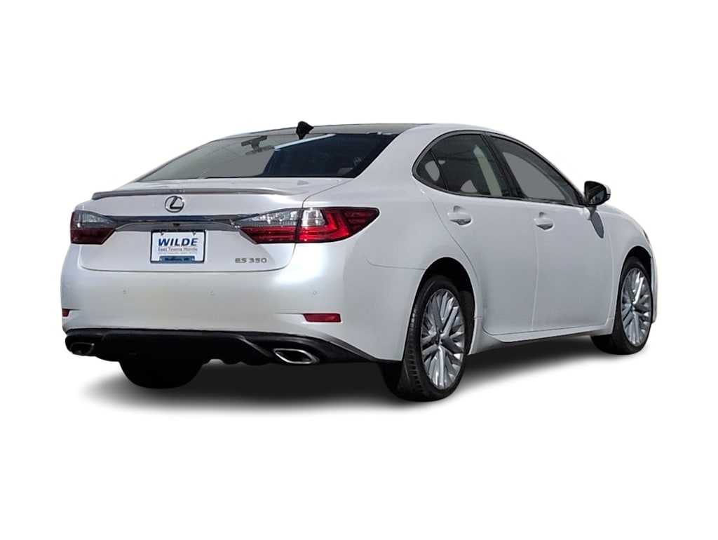 Thumbnail: 2016 Lexus ES - 23