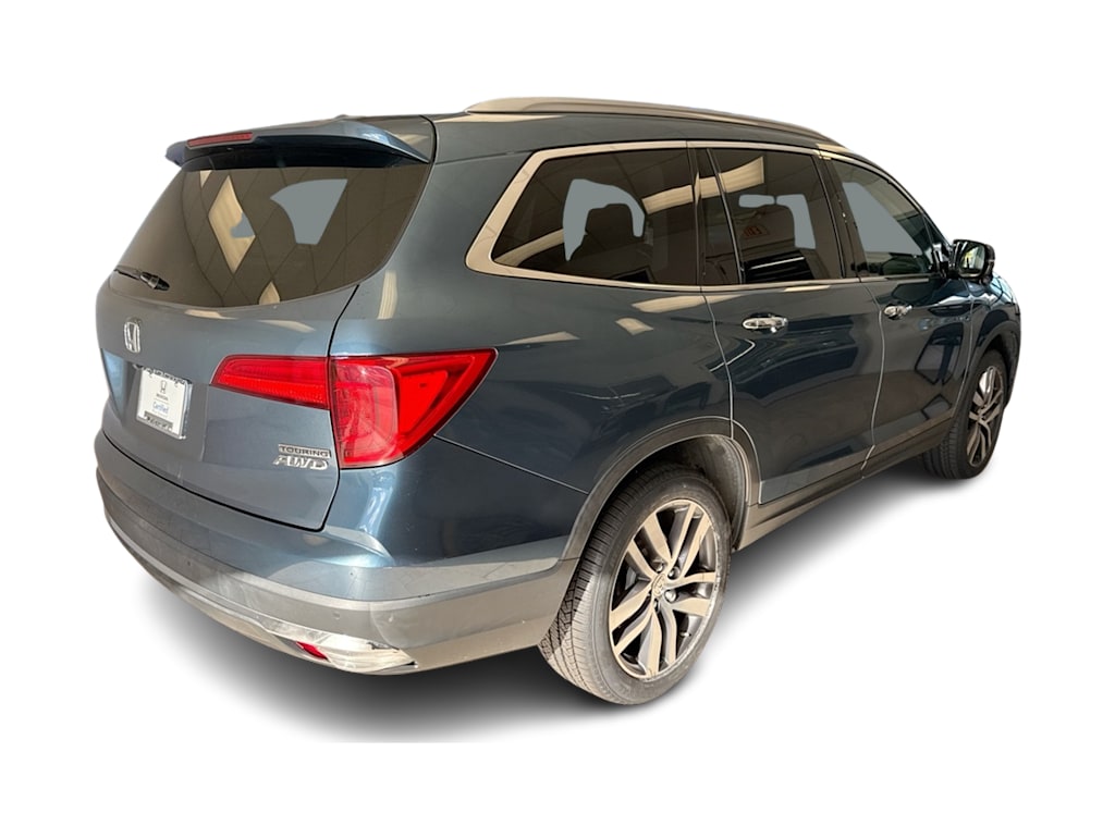 Thumbnail: 2017 Honda Pilot - 23