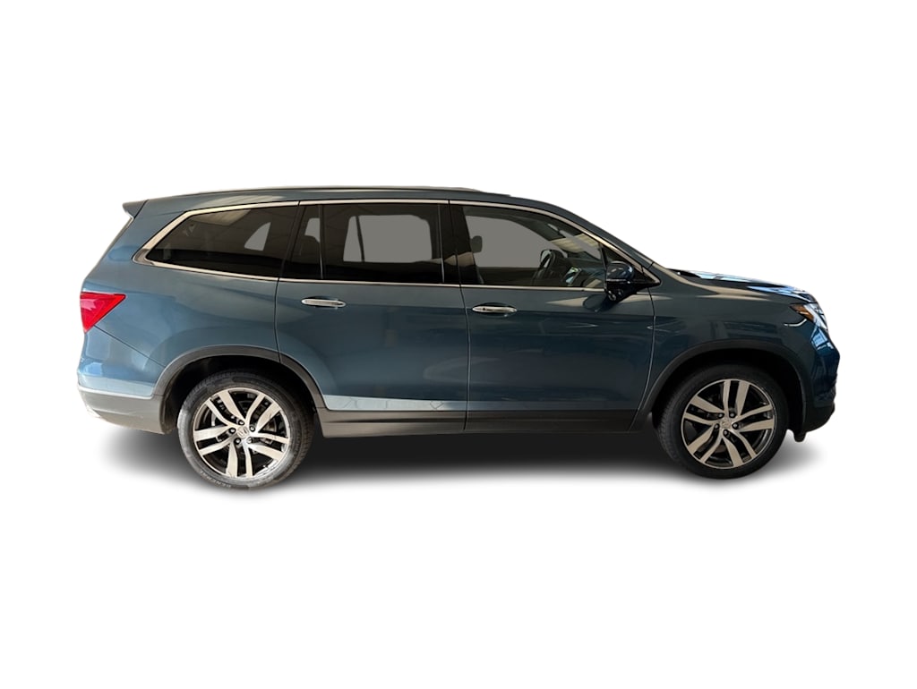Thumbnail: 2017 Honda Pilot - 24