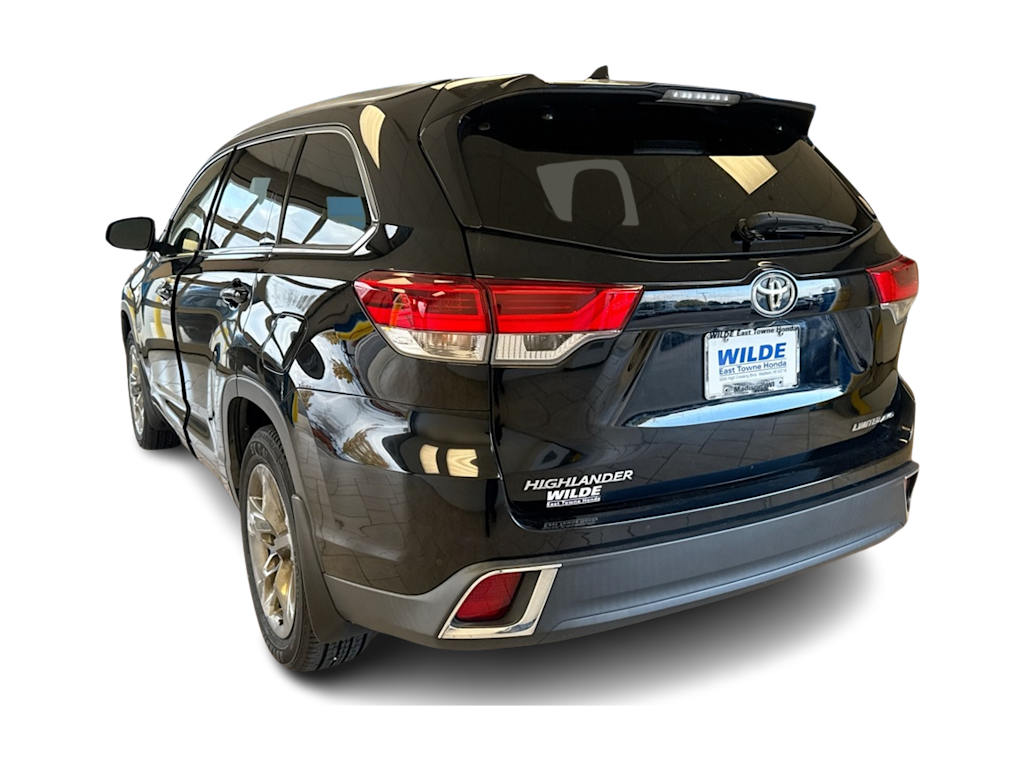 Thumbnail: 2018 Toyota Highlander - 4