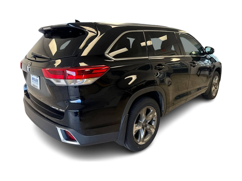 Thumbnail: 2018 Toyota Highlander - 23