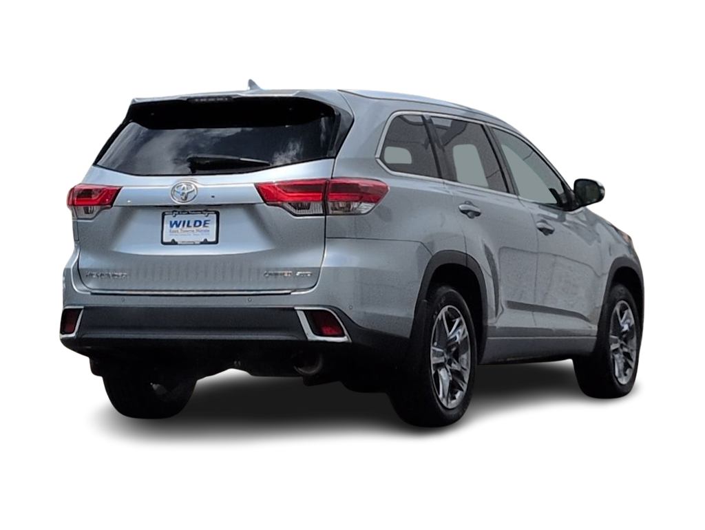 Thumbnail: 2019 Toyota Highlander - 21