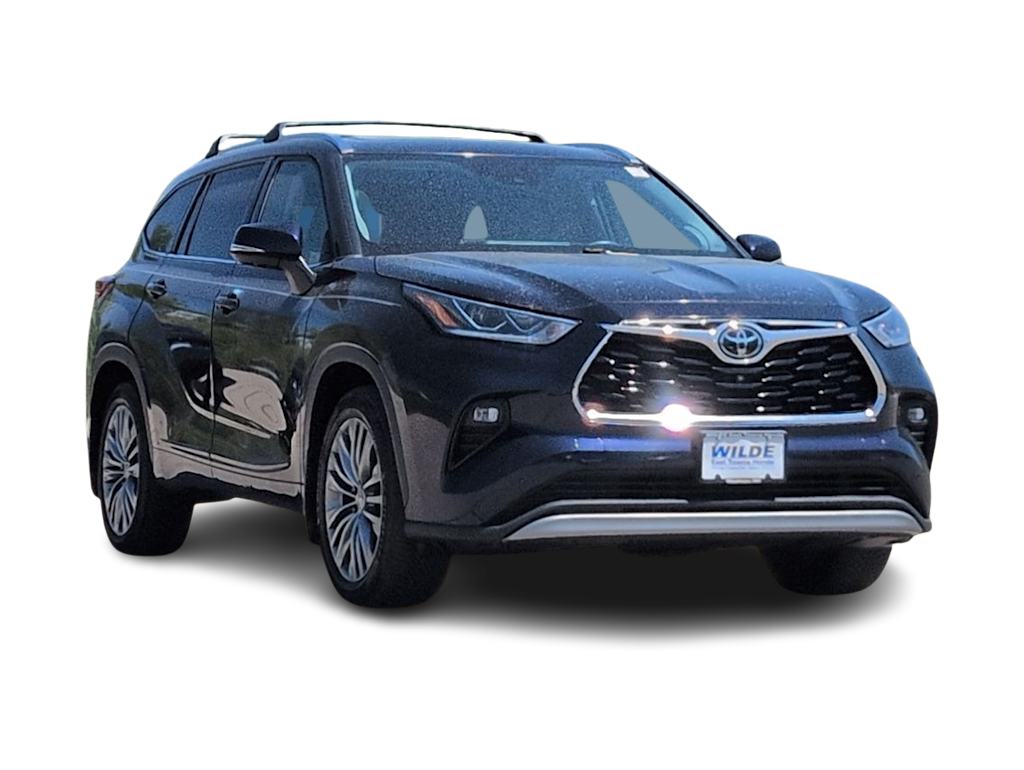 Thumbnail: 2020 Toyota Highlander - 21
