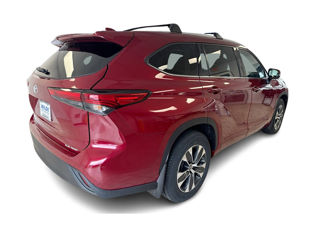 Thumbnail: 2022 Toyota Highlander - 24