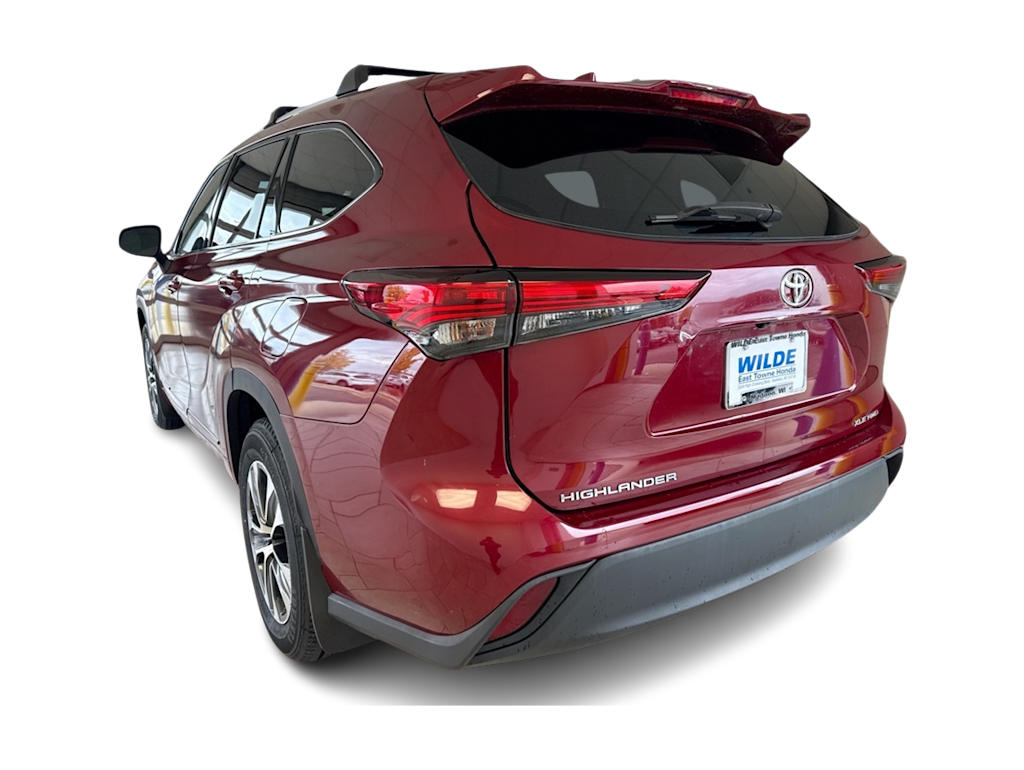 Thumbnail: 2022 Toyota Highlander - 4