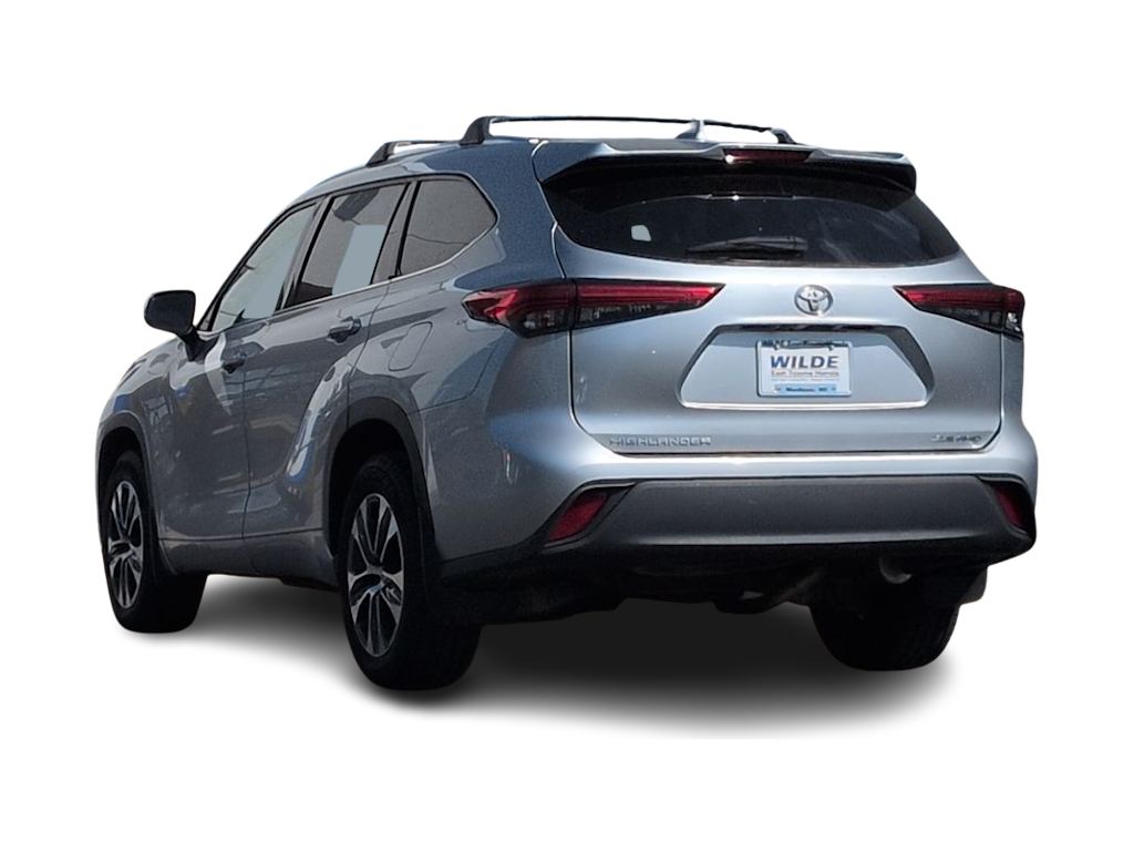 Thumbnail: 2020 Toyota Highlander - 4