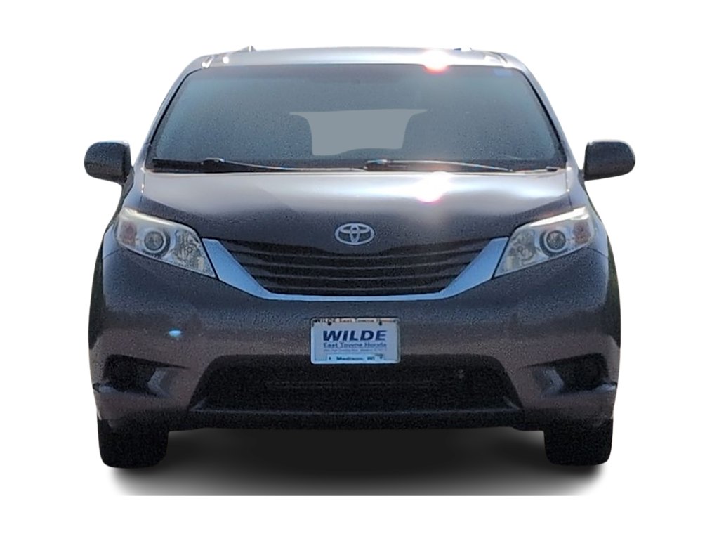 Thumbnail: 2017 Toyota Sienna - 19