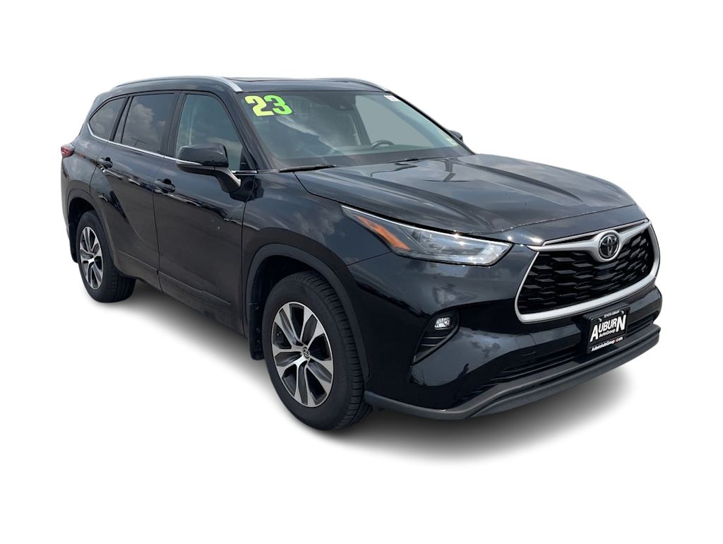 Thumbnail: 2023 Toyota Highlander - 8