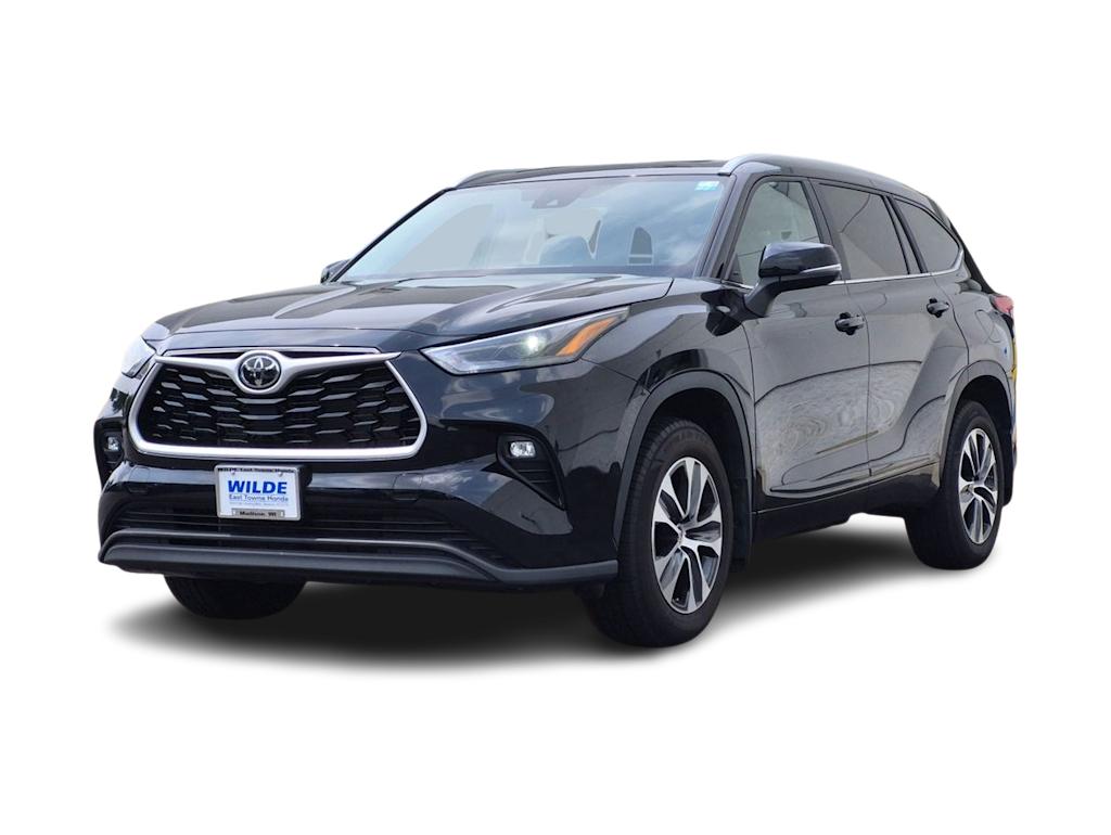 Thumbnail: 2023 Toyota Highlander - 21