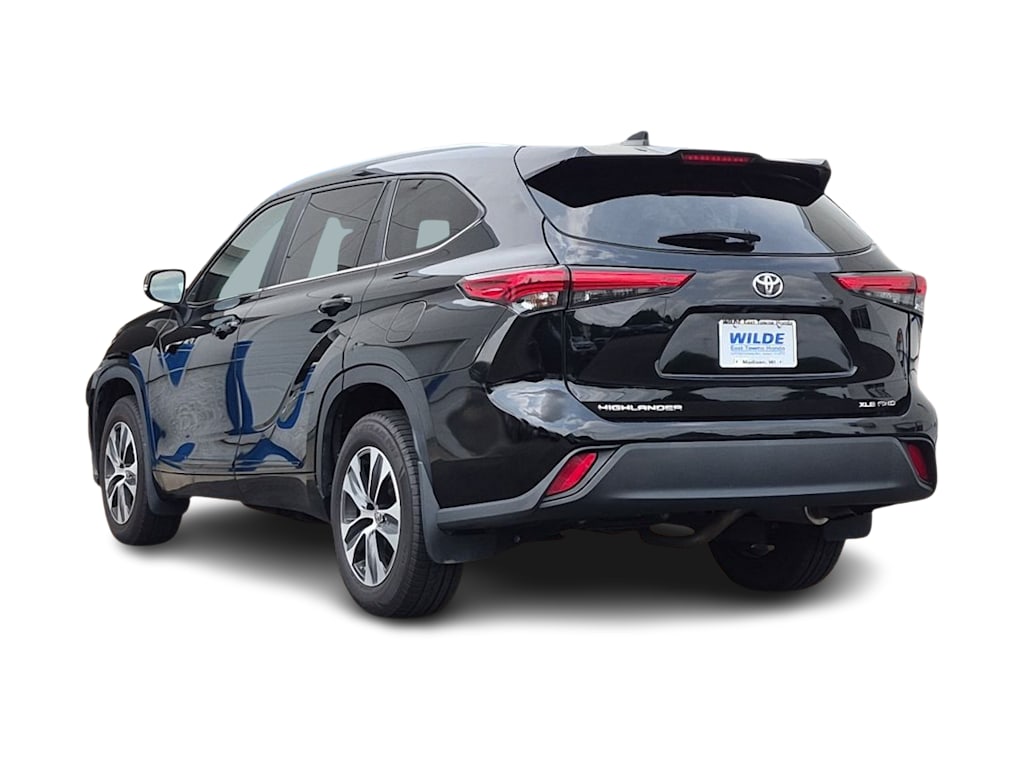 Thumbnail: 2023 Toyota Highlander - 4