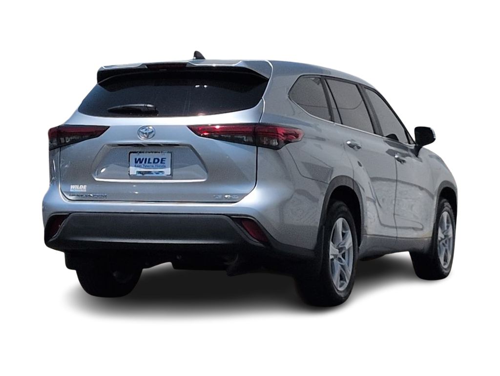Thumbnail: 2023 Toyota Highlander - 23