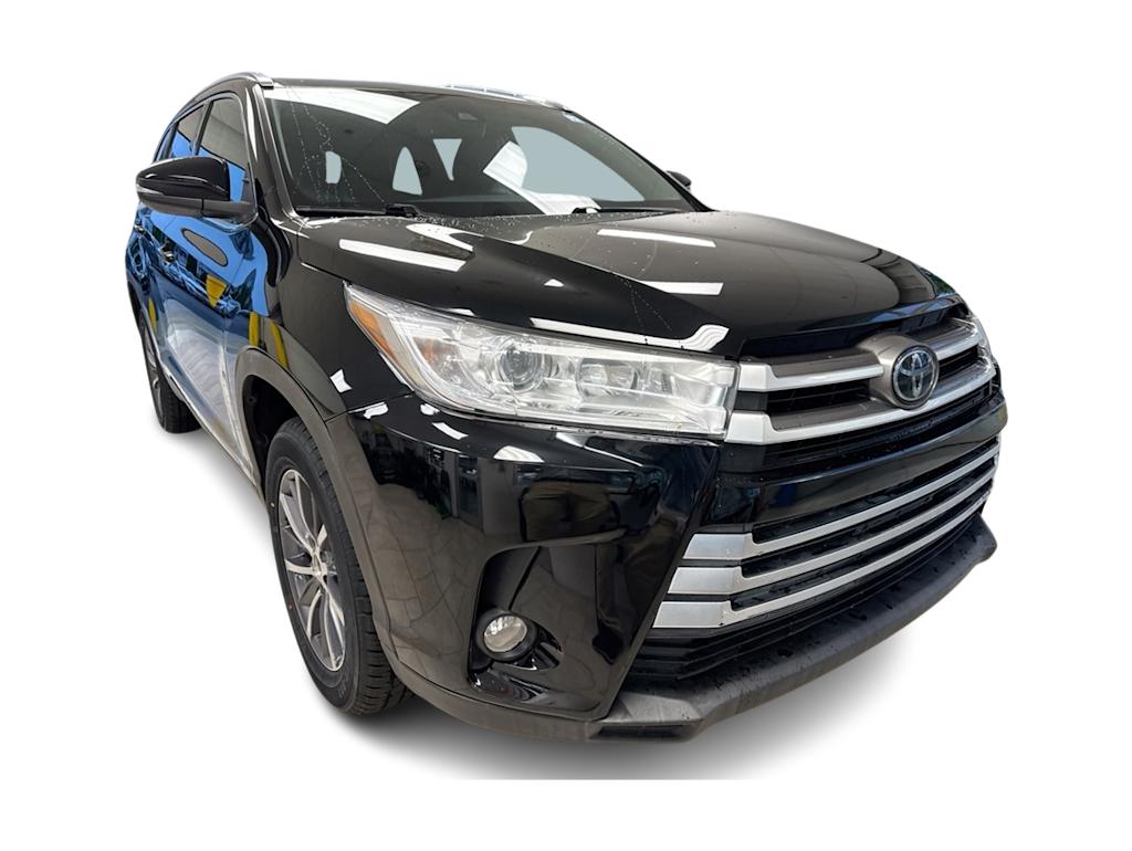 Thumbnail: 2019 Toyota Highlander - 22