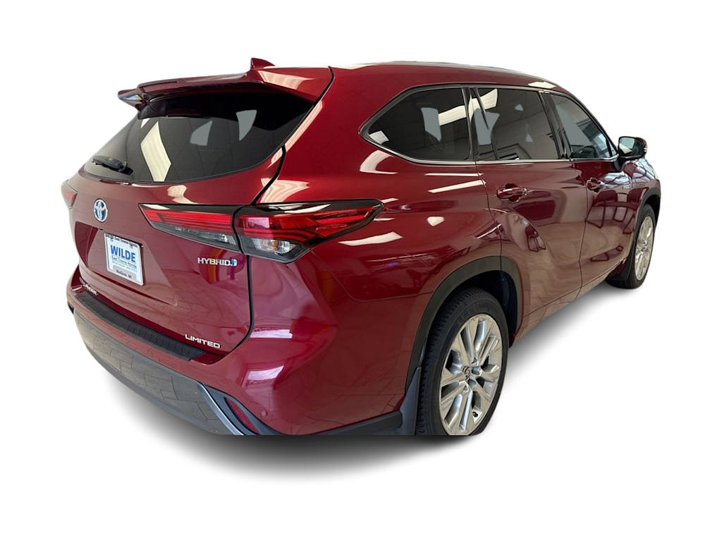 Thumbnail: 2021 Toyota Highlander - 24