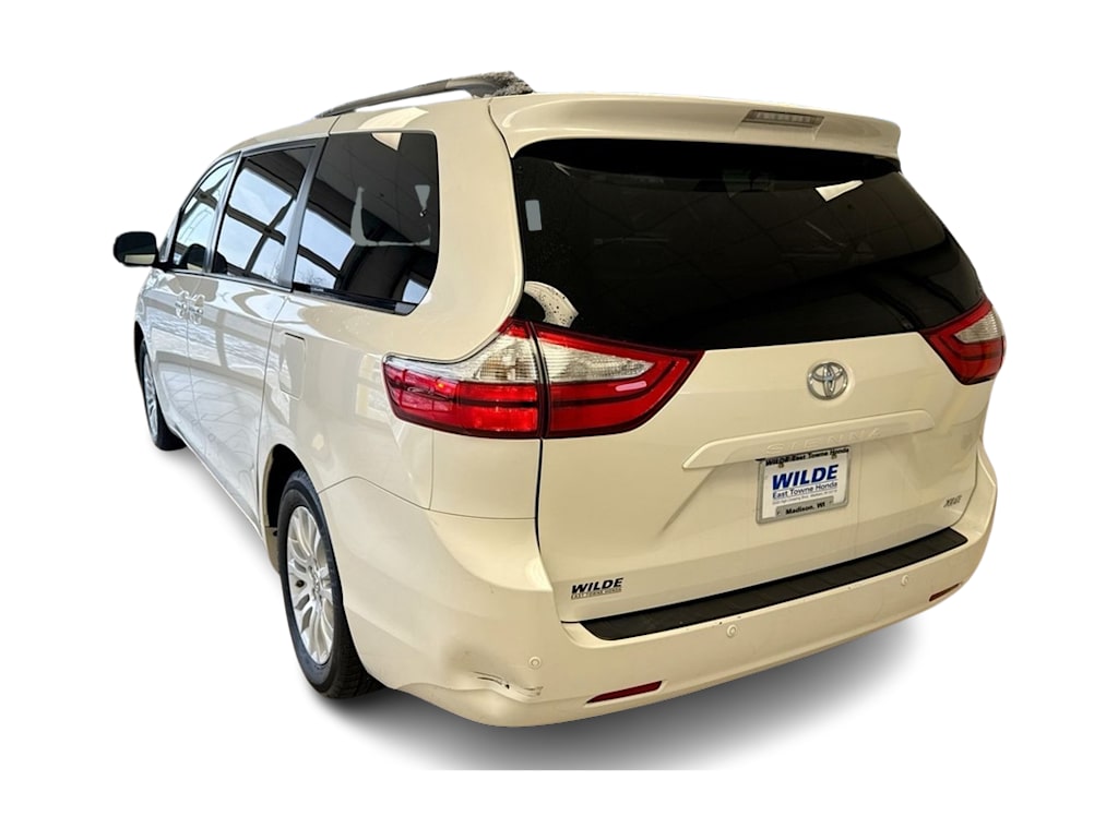 2016 Toyota Sienna XLE 4