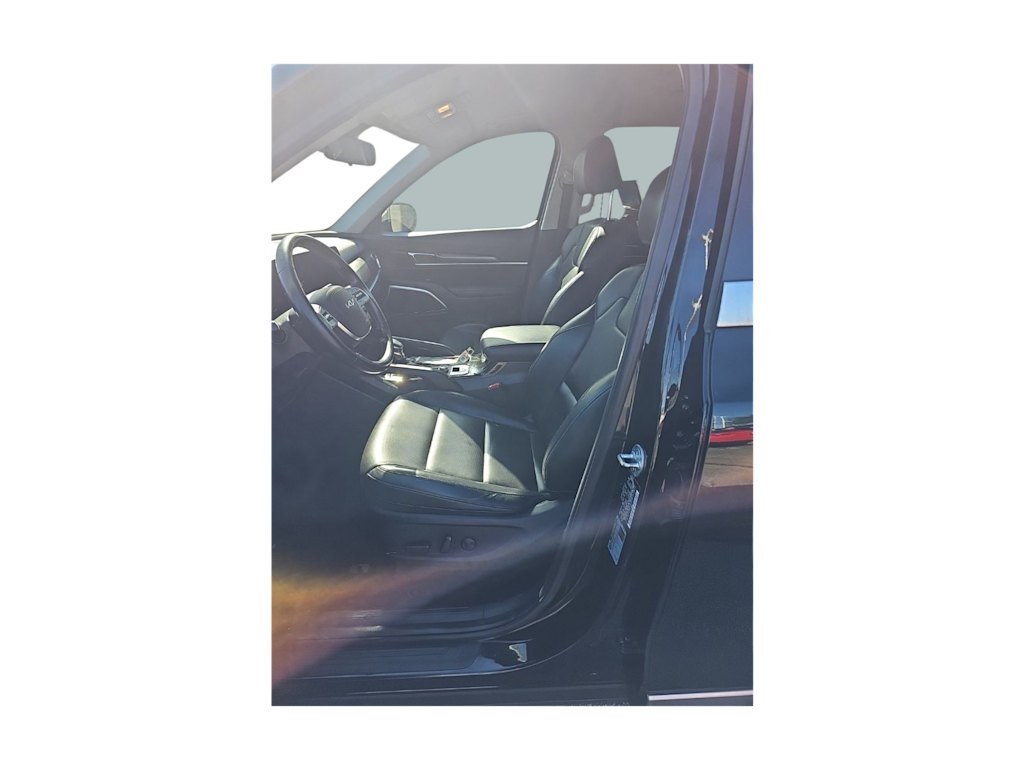 Thumbnail: 2023 Kia Telluride - 8