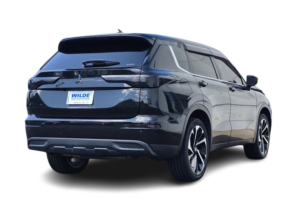 Thumbnail: 2022 Mitsubishi Outlander - 22