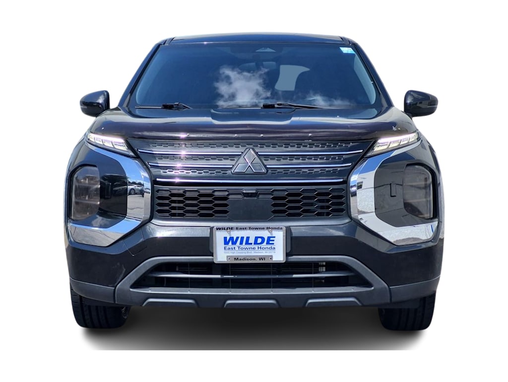Thumbnail: 2022 Mitsubishi Outlander - 6